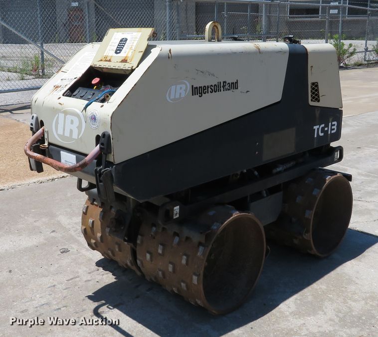 image for item EV9670 2004 Ingersoll Rand TC13 trench compactor