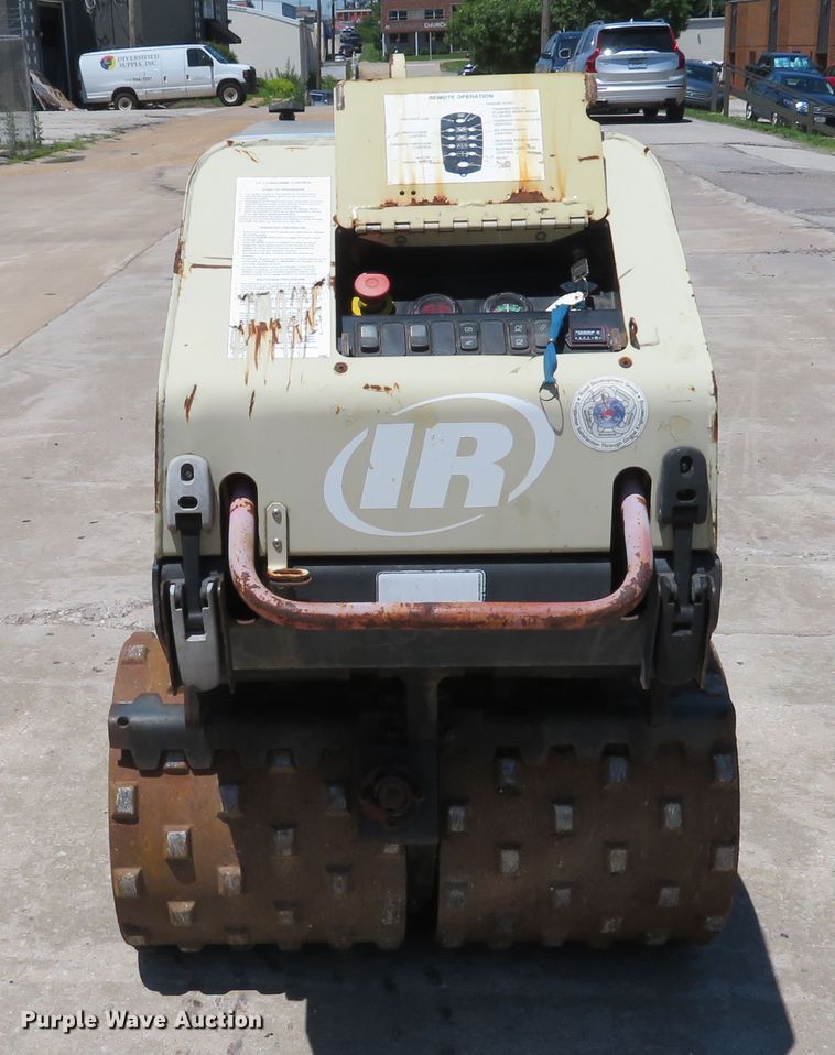 image for item EV9670 2004 Ingersoll Rand TC13 trench compactor