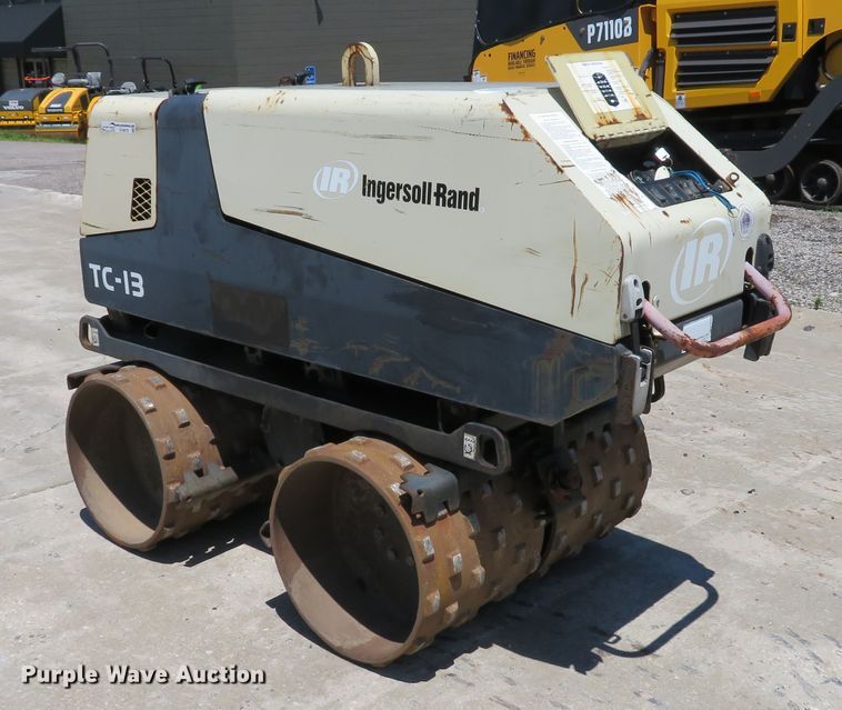 image for item EV9670 2004 Ingersoll Rand TC13 trench compactor