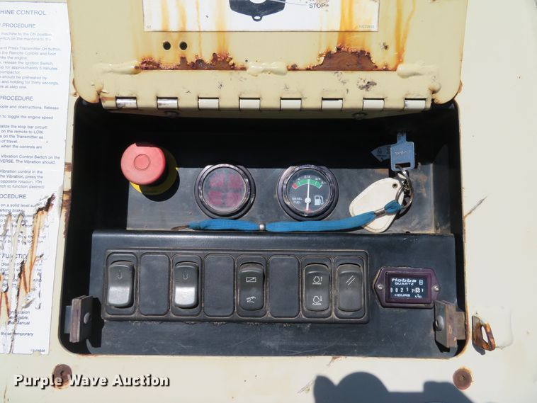 image for item EV9670 2004 Ingersoll Rand TC13 trench compactor