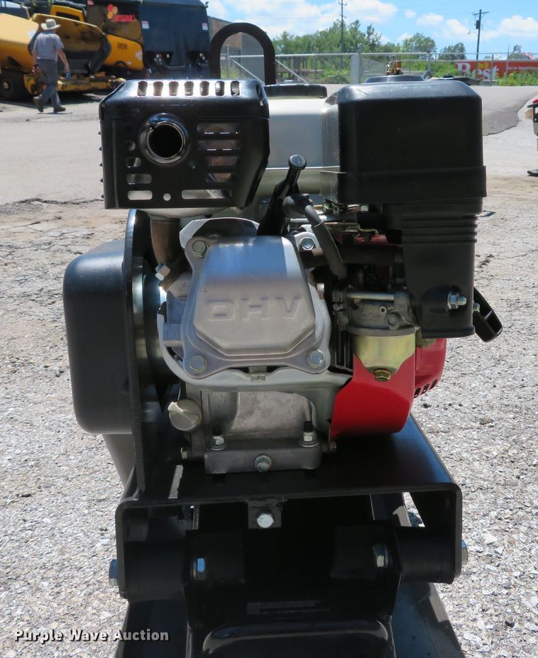 image for item EV9671 Stone S52T plate compactor