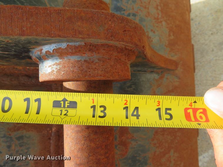 image for item EV9681 (2) Caterpillar buckets