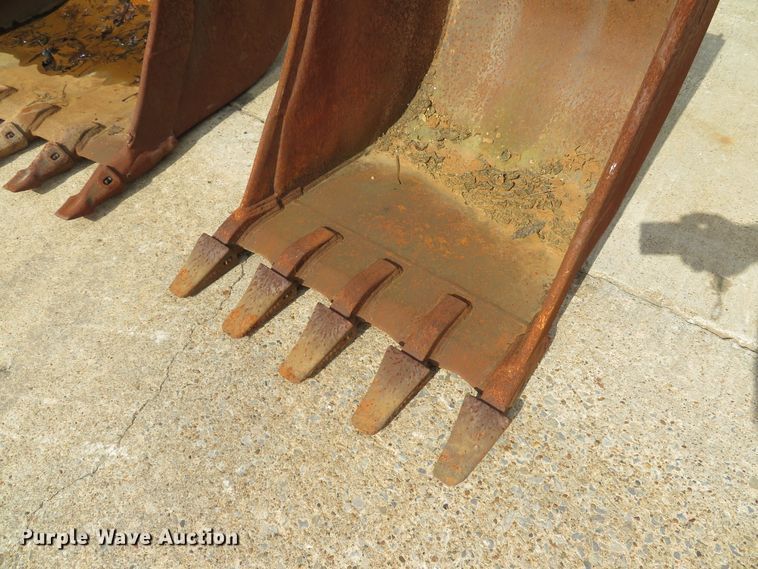 image for item EV9681 (2) Caterpillar buckets