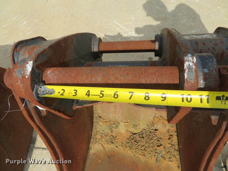 image for item EV9681 (2) Caterpillar buckets