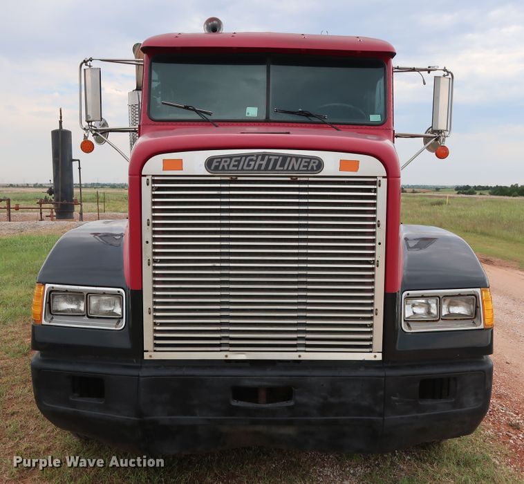 image for item FE9691 1990 Freightliner FLD flatbed truck