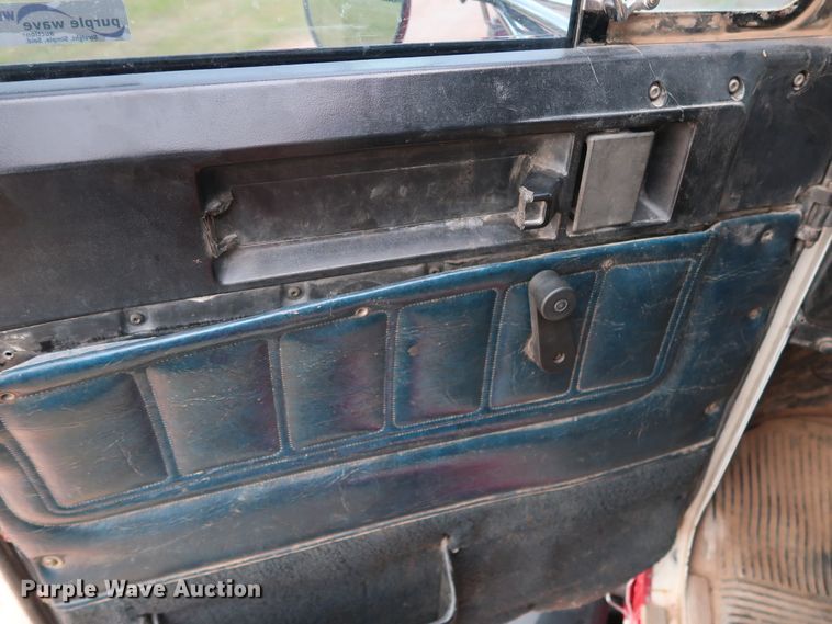 image for item FE9691 1990 Freightliner FLD flatbed truck