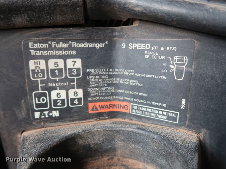 image for item FE9691 1990 Freightliner FLD flatbed truck