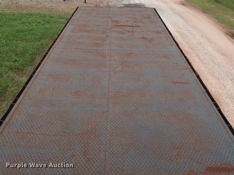 image for item FE9691 1990 Freightliner FLD flatbed truck