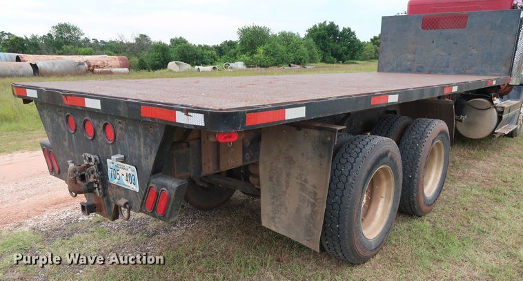 image for item FE9691 1990 Freightliner FLD flatbed truck