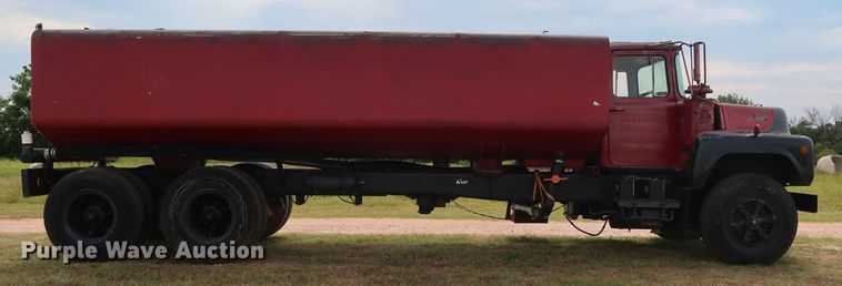 image for item FE9692 1982 Mack DM492S tank truck