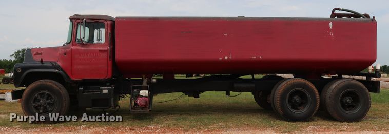 image for item FE9692 1982 Mack DM492S tank truck