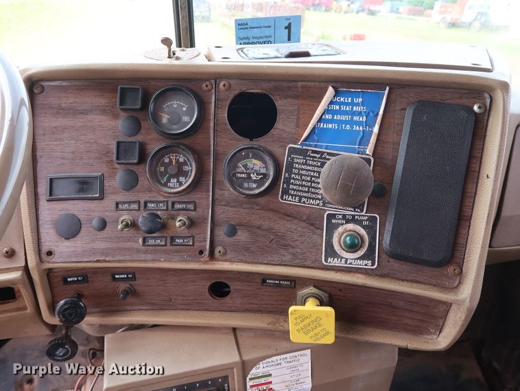 image for item FE9692 1982 Mack DM492S tank truck