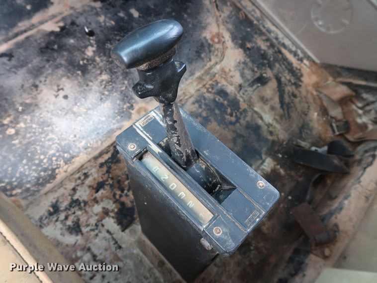 image for item FE9692 1982 Mack DM492S tank truck