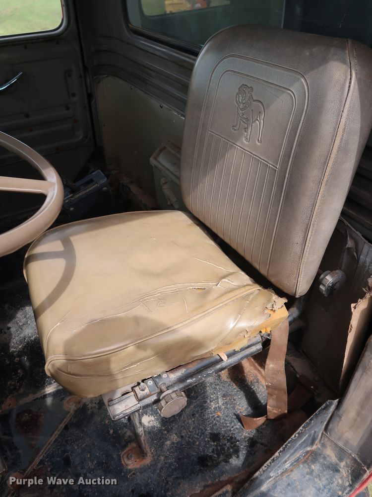 image for item FE9692 1982 Mack DM492S tank truck