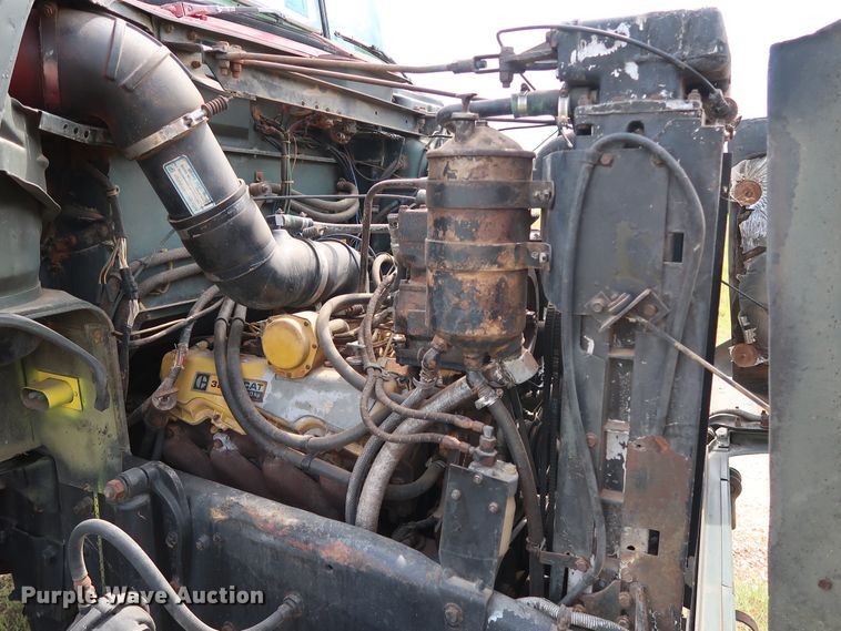 image for item FE9692 1982 Mack DM492S tank truck