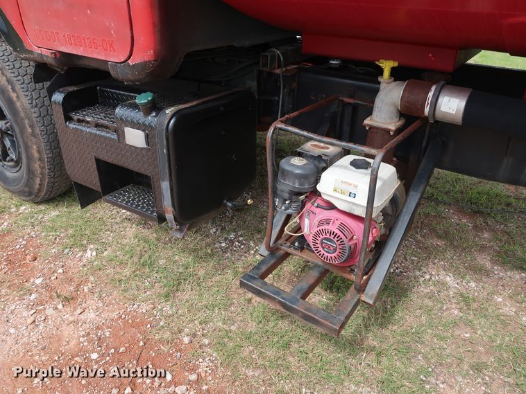 image for item FE9692 1982 Mack DM492S tank truck