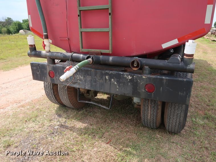 image for item FE9692 1982 Mack DM492S tank truck