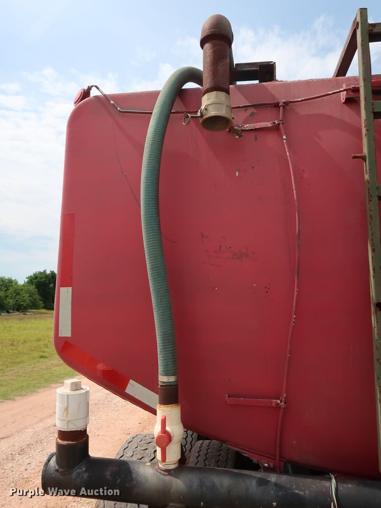 image for item FE9692 1982 Mack DM492S tank truck