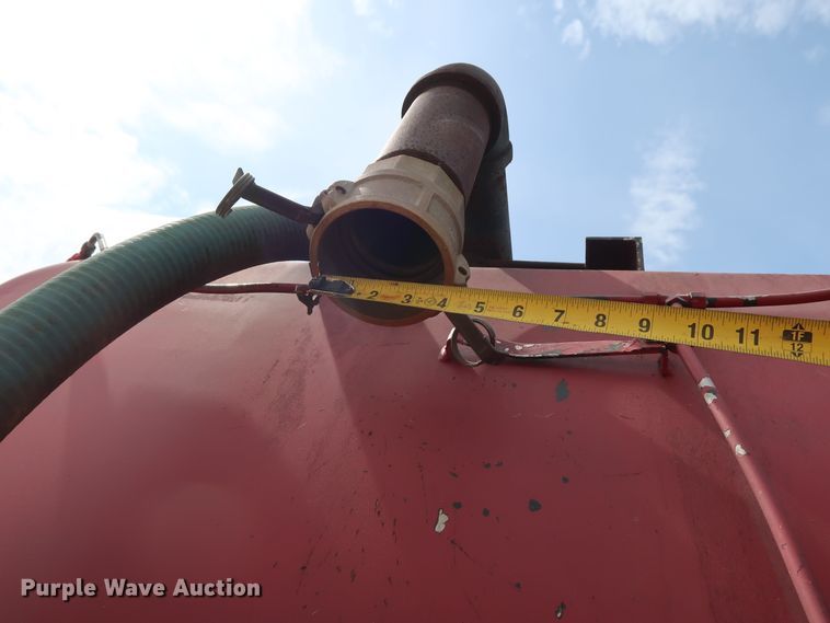 image for item FE9692 1982 Mack DM492S tank truck