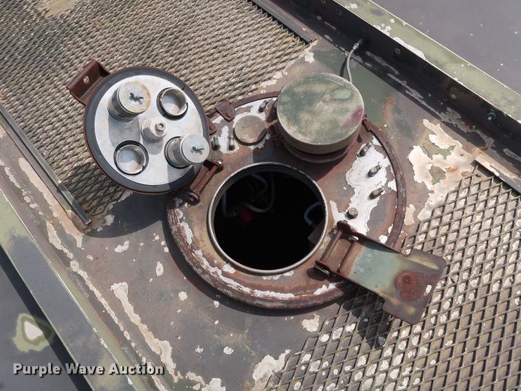 image for item FE9692 1982 Mack DM492S tank truck