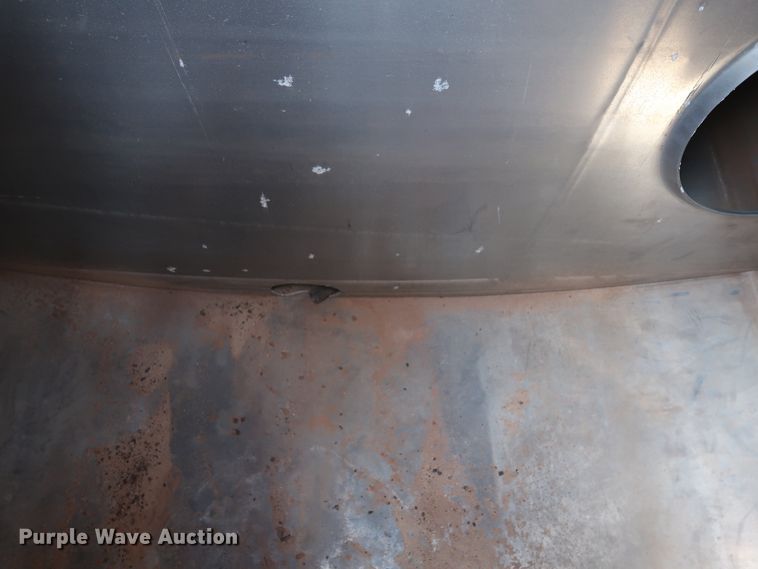 image for item FE9692 1982 Mack DM492S tank truck