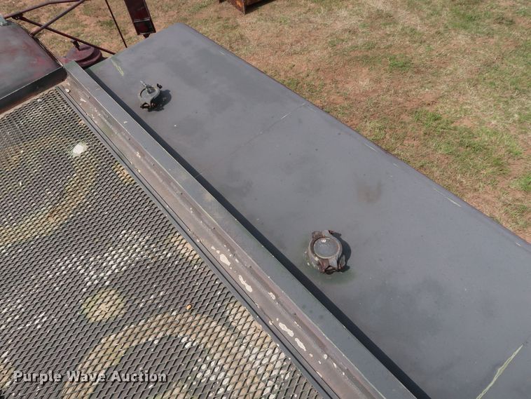 image for item FE9692 1982 Mack DM492S tank truck