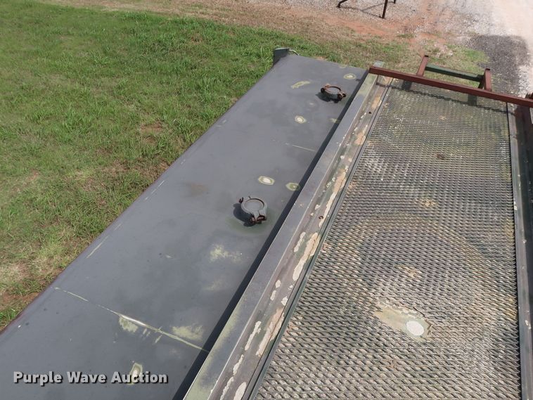 image for item FE9692 1982 Mack DM492S tank truck