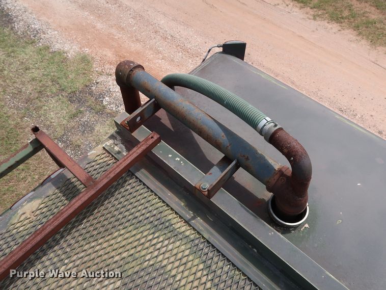 image for item FE9692 1982 Mack DM492S tank truck