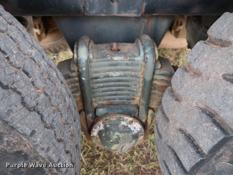 image for item FE9692 1982 Mack DM492S tank truck