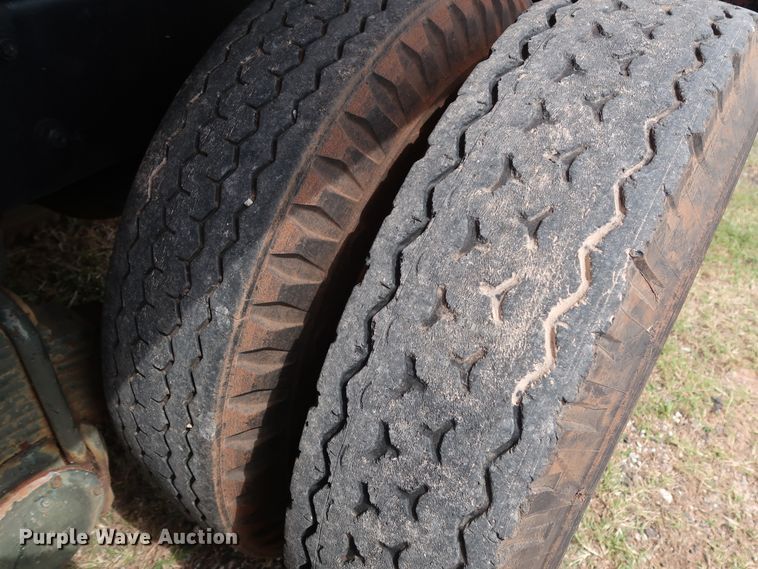 image for item FE9692 1982 Mack DM492S tank truck