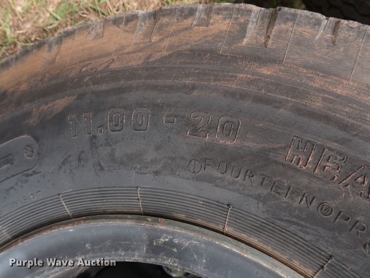 image for item FE9692 1982 Mack DM492S tank truck