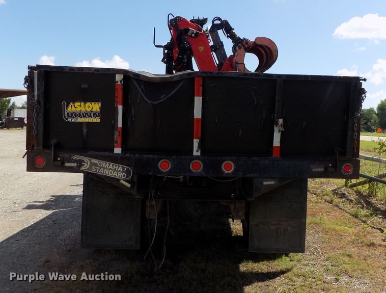 image for item FI9903 2013 International 4300 flatbed truck