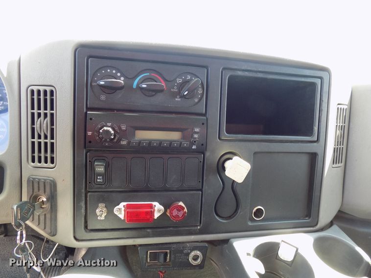 image for item FI9903 2013 International 4300 flatbed truck