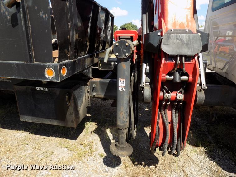 image for item FI9903 2013 International 4300 flatbed truck