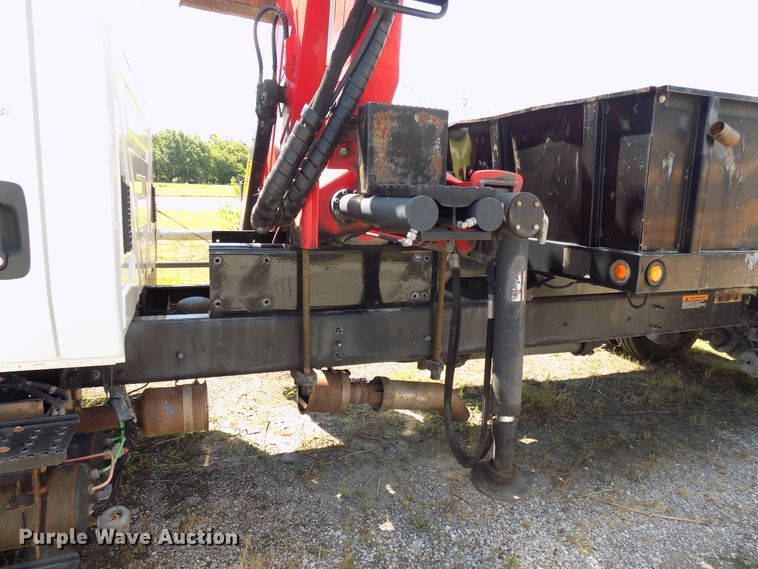 image for item FI9903 2013 International 4300 flatbed truck