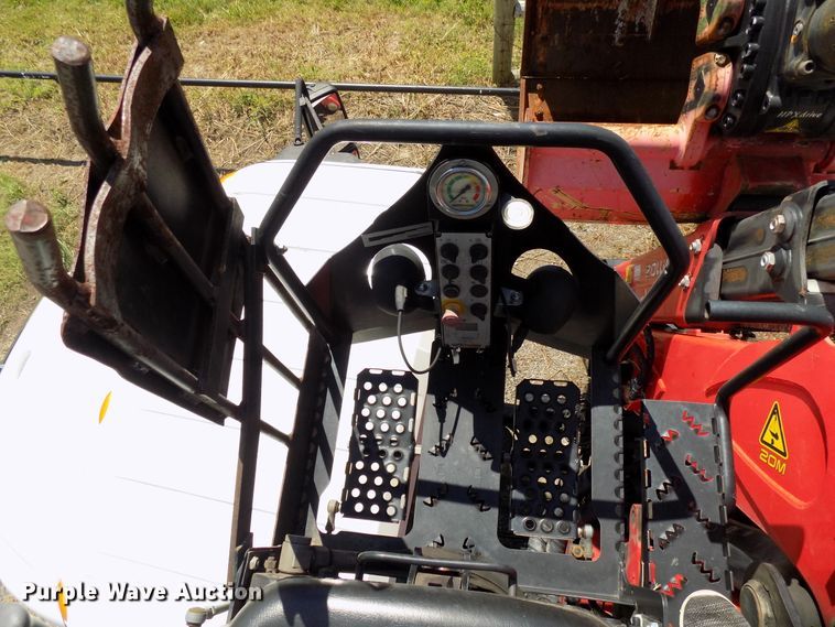 image for item FI9903 2013 International 4300 flatbed truck