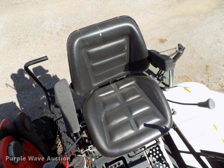 image for item FI9903 2013 International 4300 flatbed truck