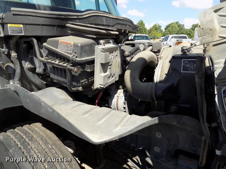 image for item FI9903 2013 International 4300 flatbed truck