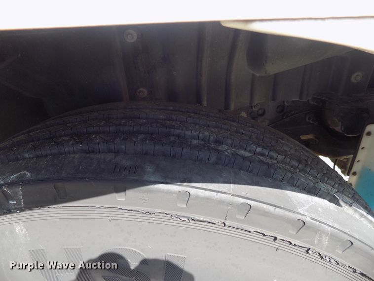 image for item FI9903 2013 International 4300 flatbed truck