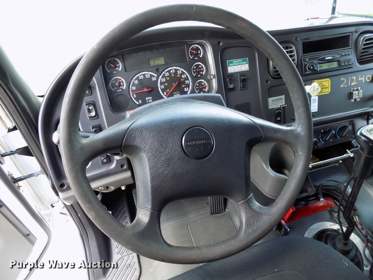 image for item FI9906 2007 Freightliner Business Class M2 service truck