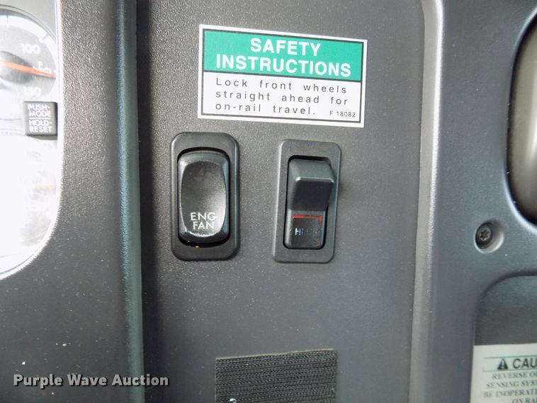 image for item FI9906 2007 Freightliner Business Class M2 service truck