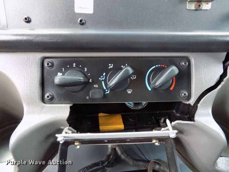 image for item FI9906 2007 Freightliner Business Class M2 service truck