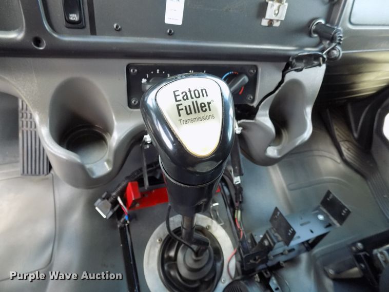 image for item FI9906 2007 Freightliner Business Class M2 service truck