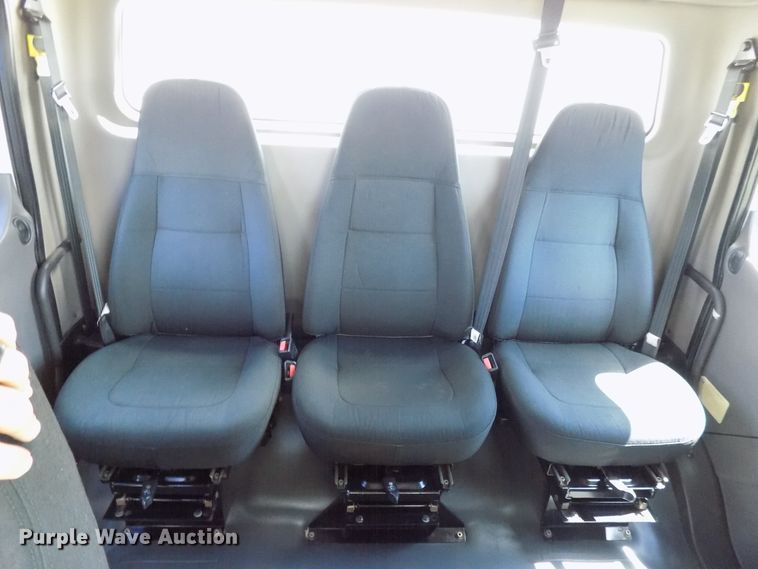 image for item FI9906 2007 Freightliner Business Class M2 service truck