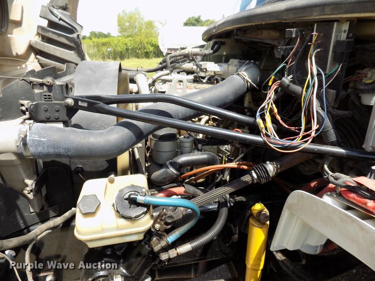 image for item FI9906 2007 Freightliner Business Class M2 service truck