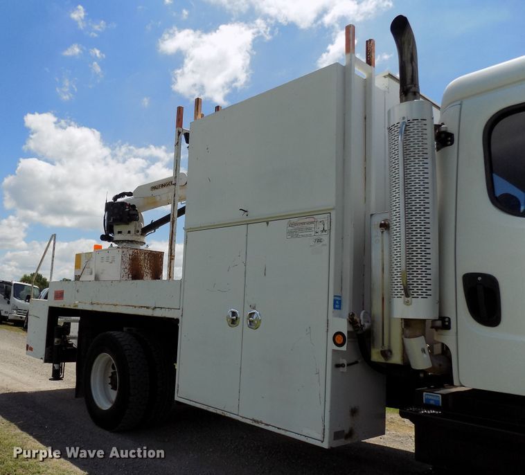 image for item FI9906 2007 Freightliner Business Class M2 service truck