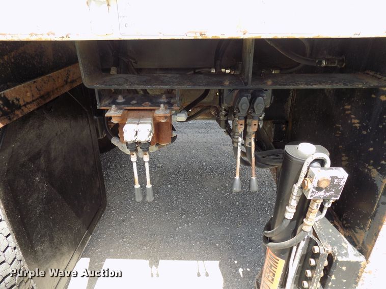 image for item FI9906 2007 Freightliner Business Class M2 service truck