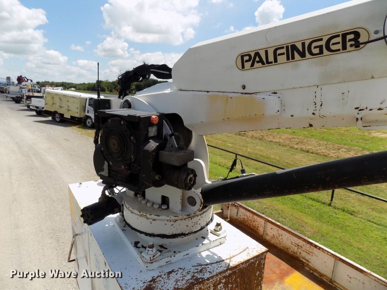 image for item FI9906 2007 Freightliner Business Class M2 service truck