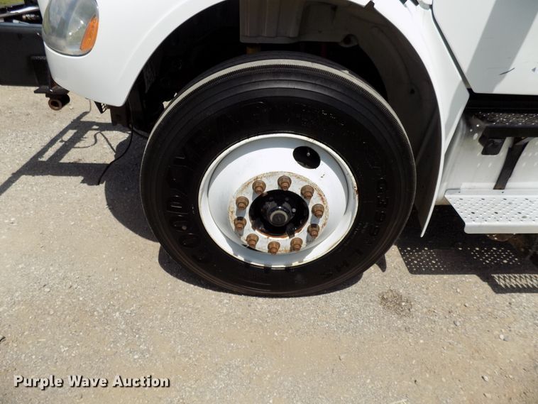 image for item FI9906 2007 Freightliner Business Class M2 service truck