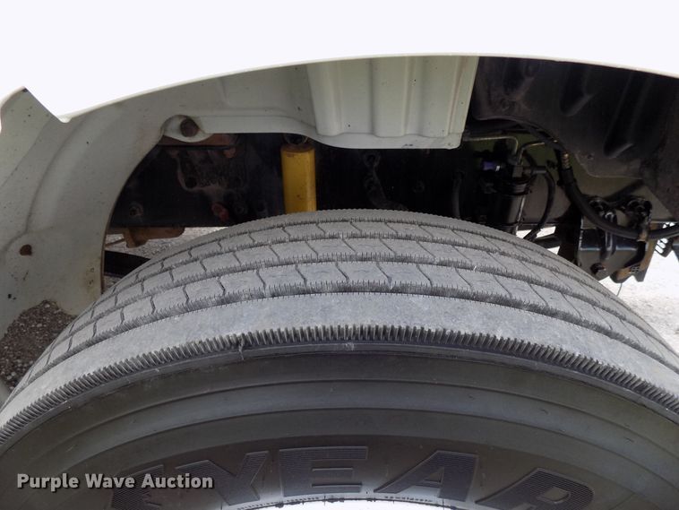 image for item FI9906 2007 Freightliner Business Class M2 service truck